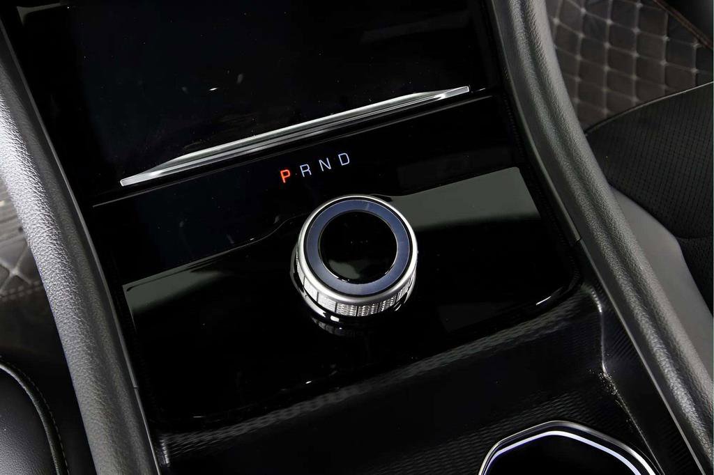 Used 2024 Jeep Grand Cherokee Altitude image 11