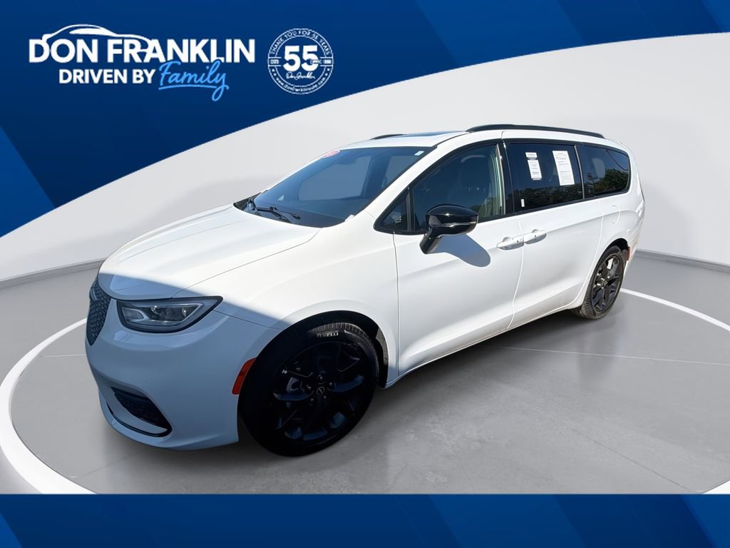 Used 2025 Chrysler Pacifica Limited FWD video 1