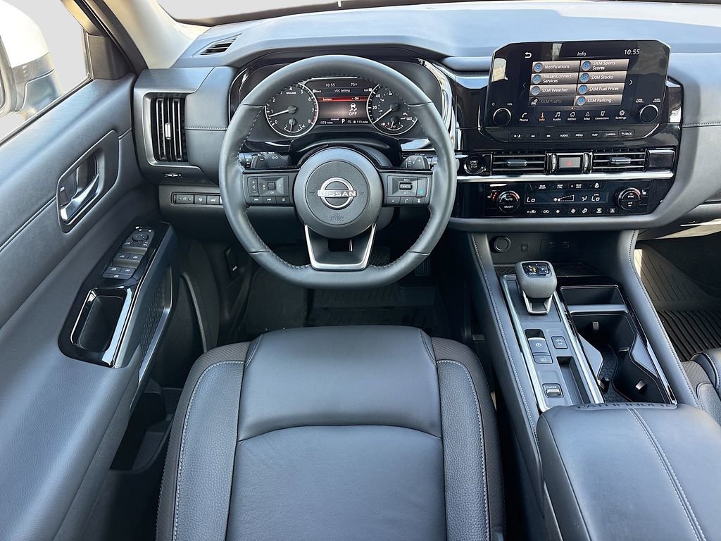 Used 2025 Nissan Pathfinder SL w/ Lighting Package (N92) image 23