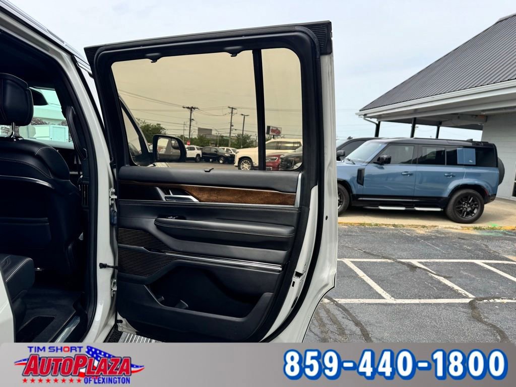 Used 2022 Jeep Grand Wagoneer Series II w/ Premium Group II AWD/4WD image 62