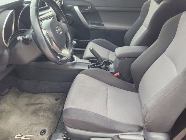 Used 2015 Scion tC FWD image 9