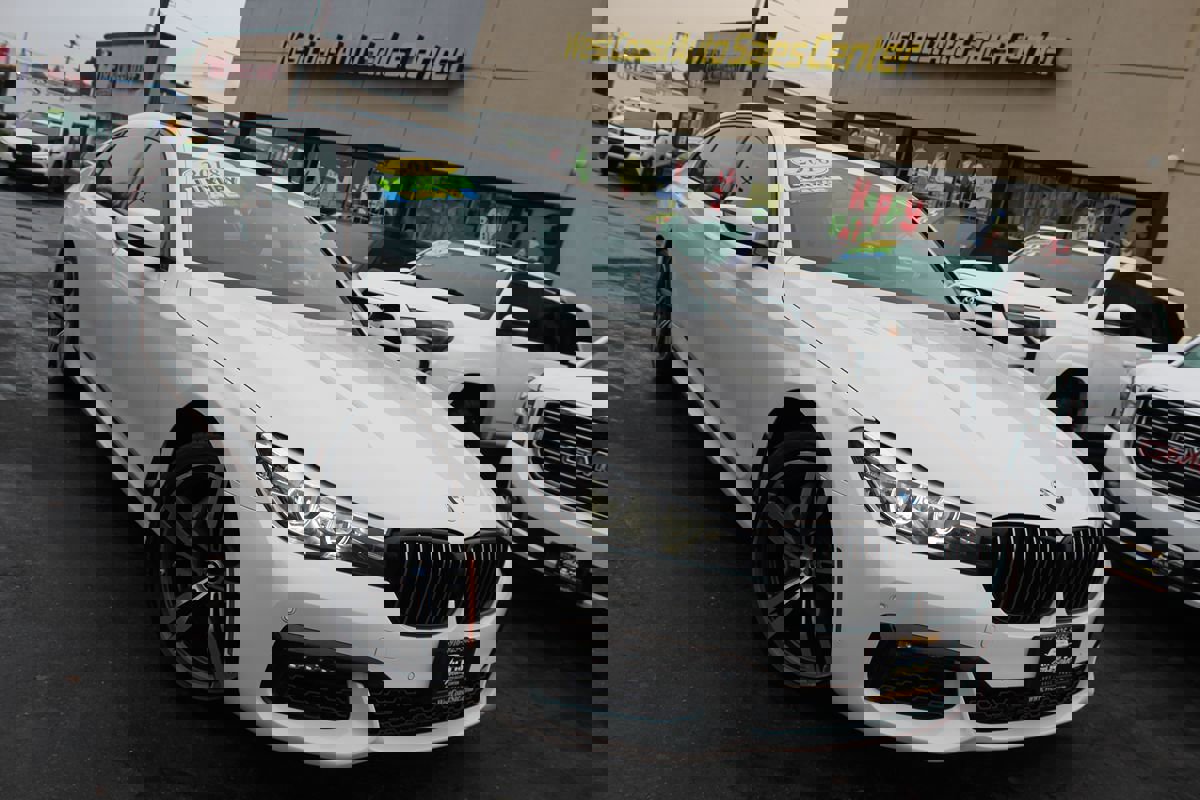 Used 2018 BMW 740i image 45