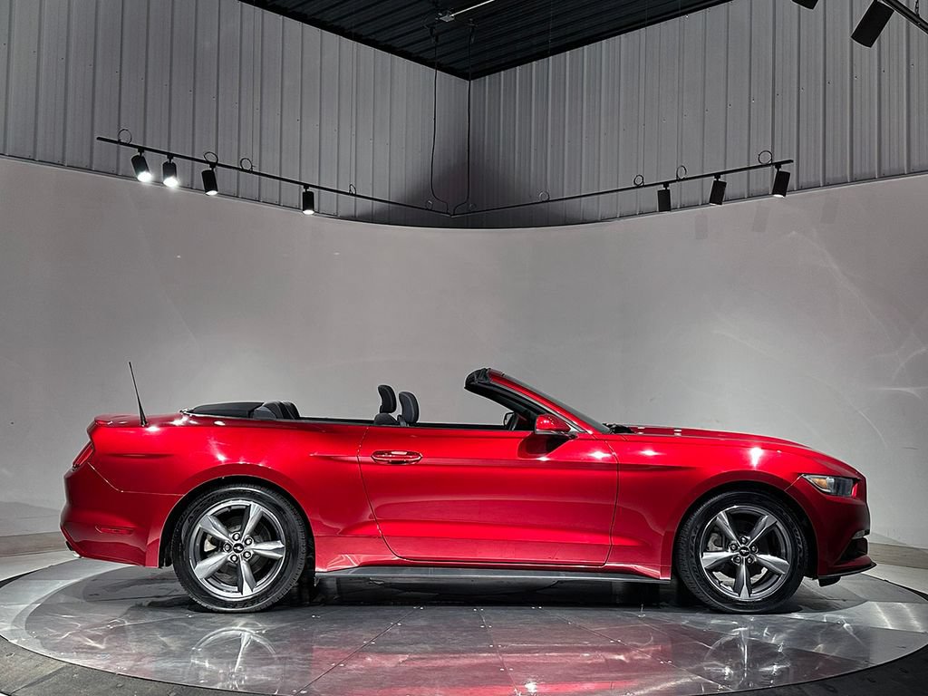 Used 2015 Ford Mustang Convertible w/ Equipment Group 051A RWD image 4