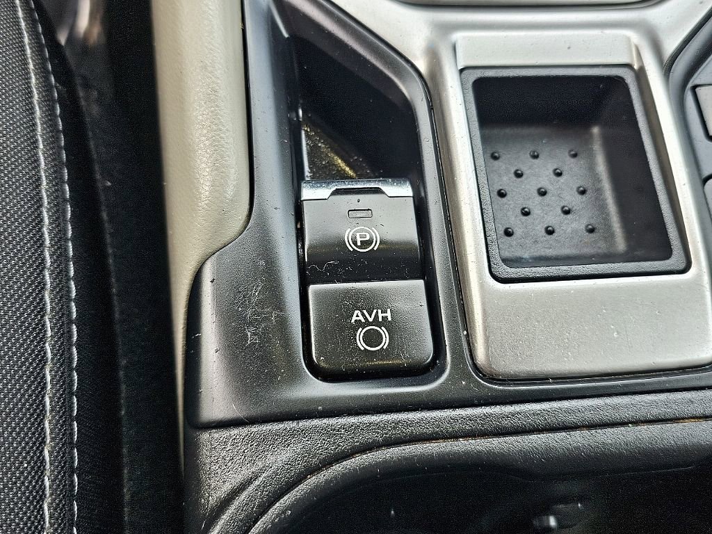 Used 2021 Subaru Forester AWD/4WD image 34