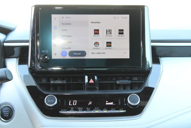 Used 2025 Toyota Corolla SE FWD image 16