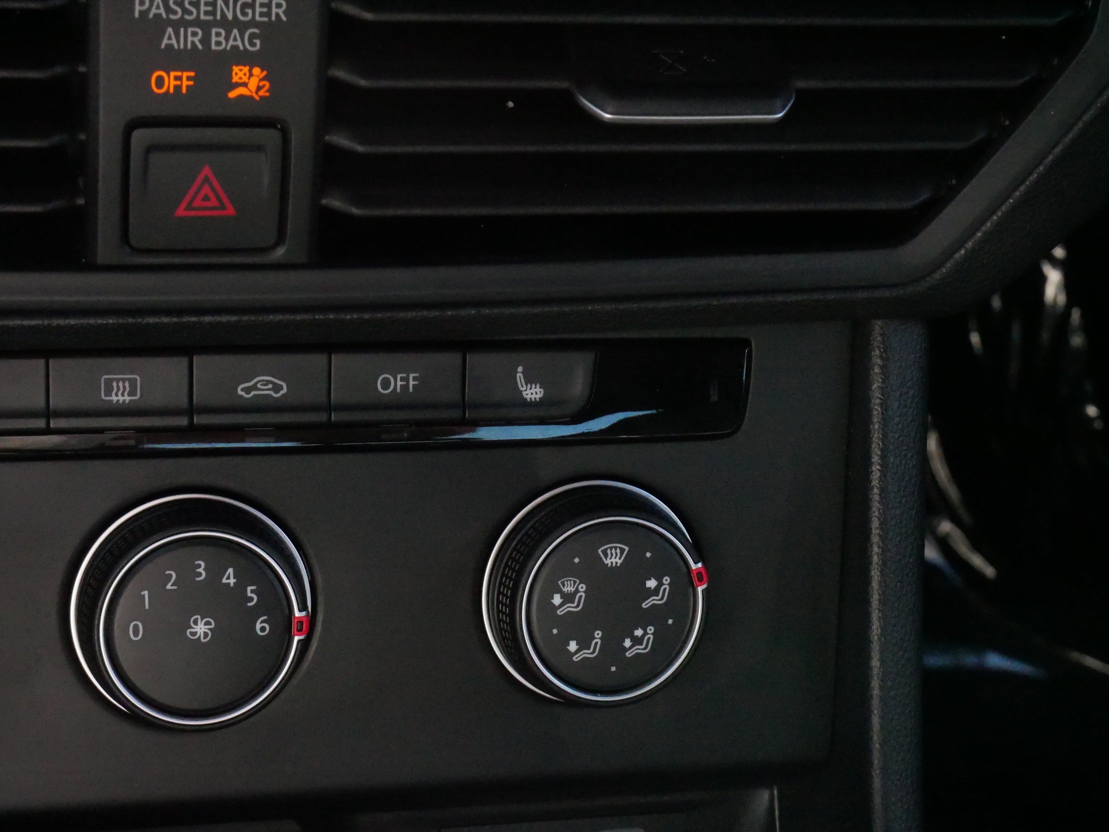 Used 2024 Volkswagen Jetta Sport FWD image 27