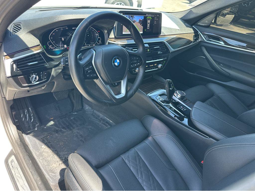 Used 2023 BMW 530e RWD image 16