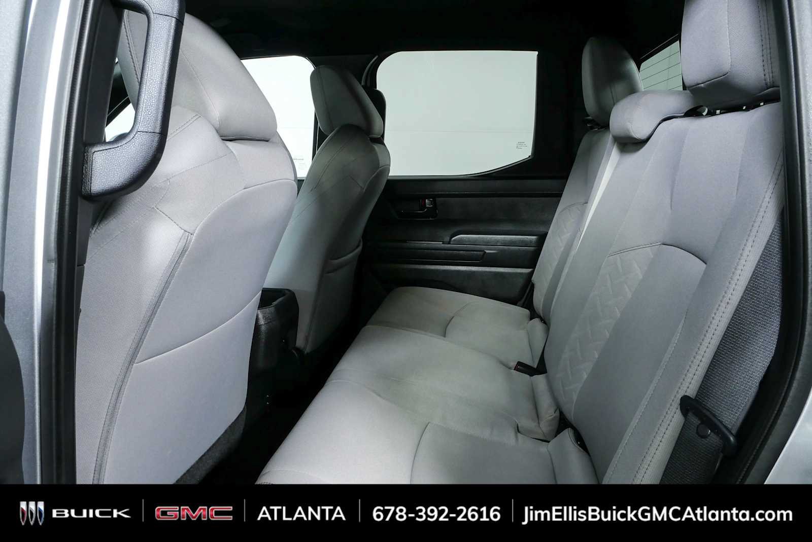 Used 2024 Toyota Tacoma SR5 AWD/4WD image 17