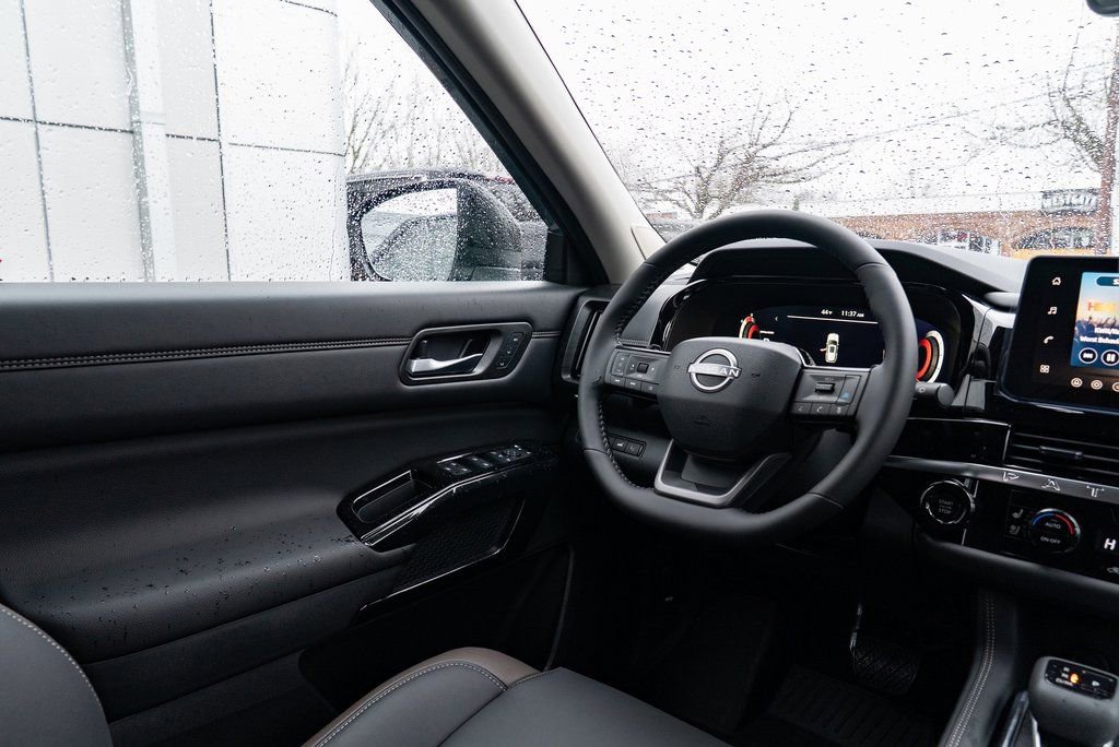 New 2026 Nissan Pathfinder Platinum AWD/4WD image 13