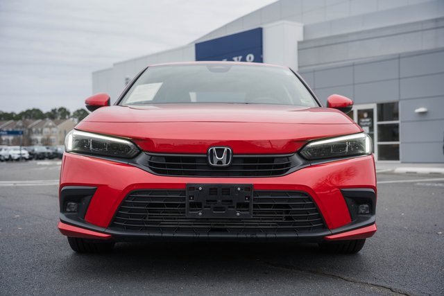 Used 2022 Honda Civic Touring image 2