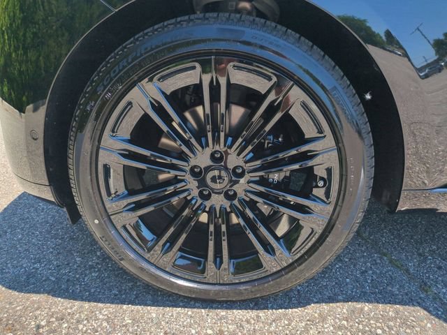 New 2026 Land Rover Range Rover Long Wheelbase SE AWD/4WD image 21