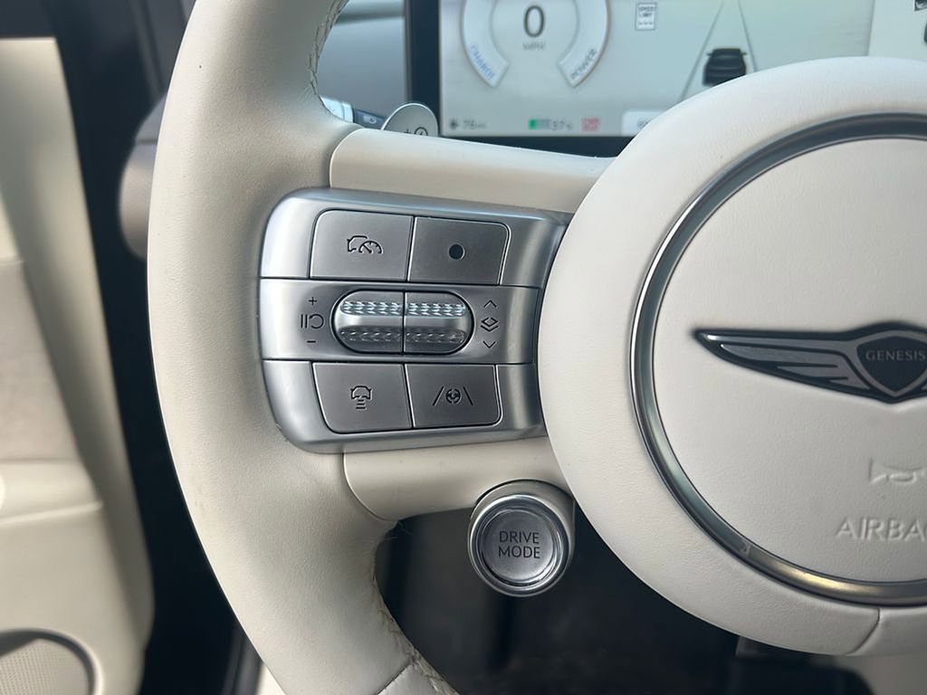 Used 2023 Genesis GV60 Performance image 10