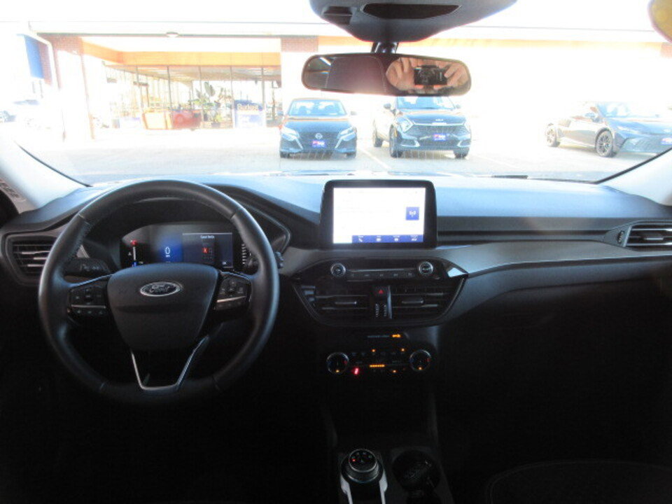 Used 2024 Ford Escape Active image 11