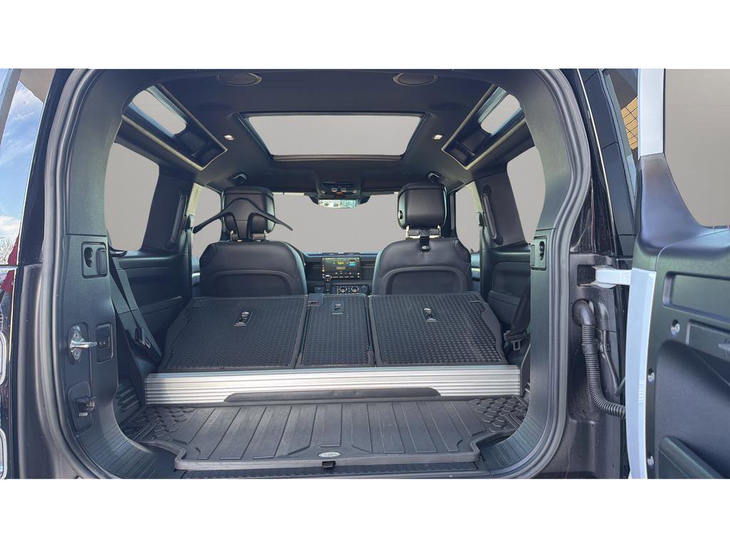Used 2023 Land Rover Defender 90 V8 image 17