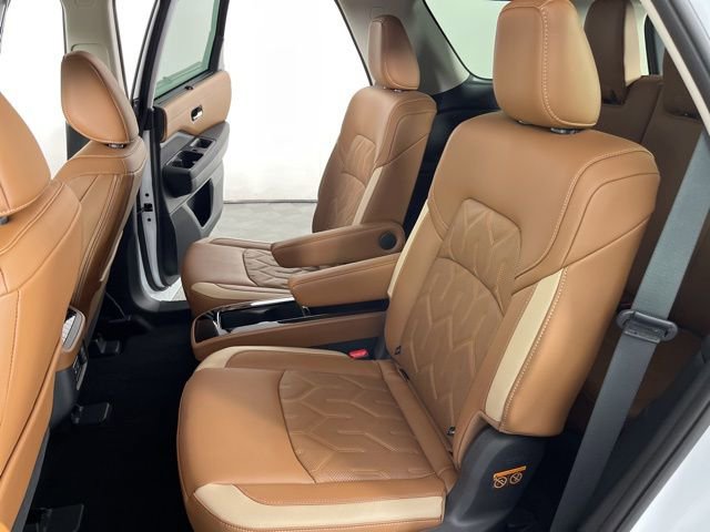 New 2026 Nissan Pathfinder Platinum AWD/4WD image 45