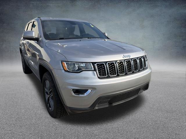 Used 2020 Jeep Grand Cherokee Laredo w/ Laredo X Package AWD/4WD image 5