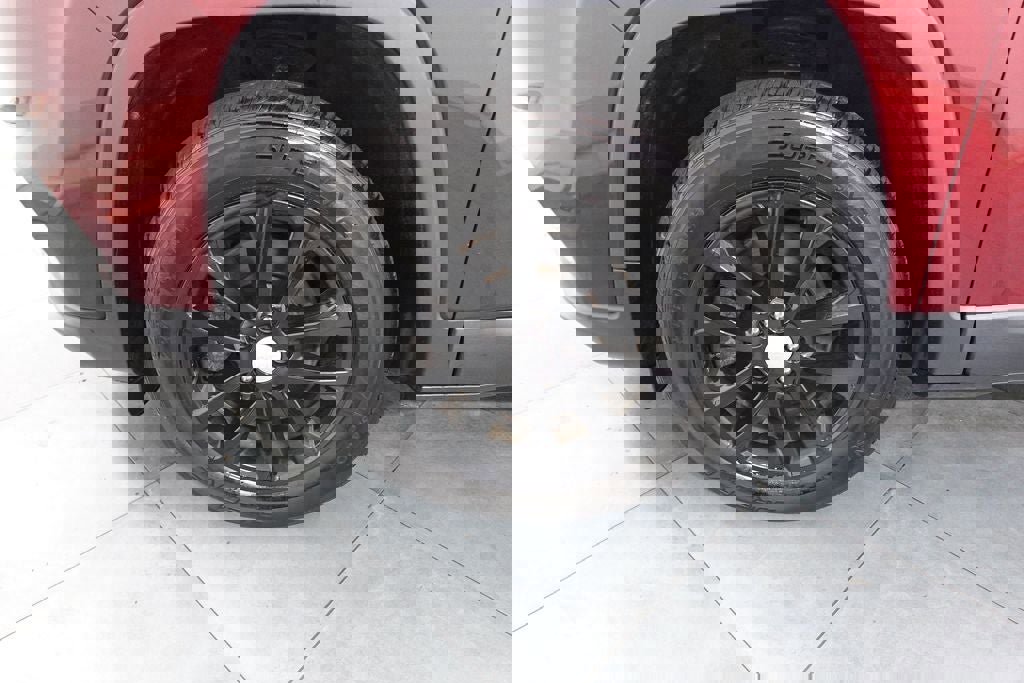 Used 2021 Jeep Cherokee Latitude image 26