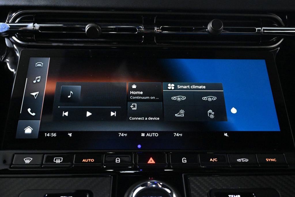 Used 2024 Aston Martin DB12 Coupe image 13