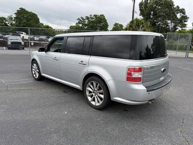 Used 2011 Ford Flex Limited w/ Rapid Spec Order Code FWD image 2