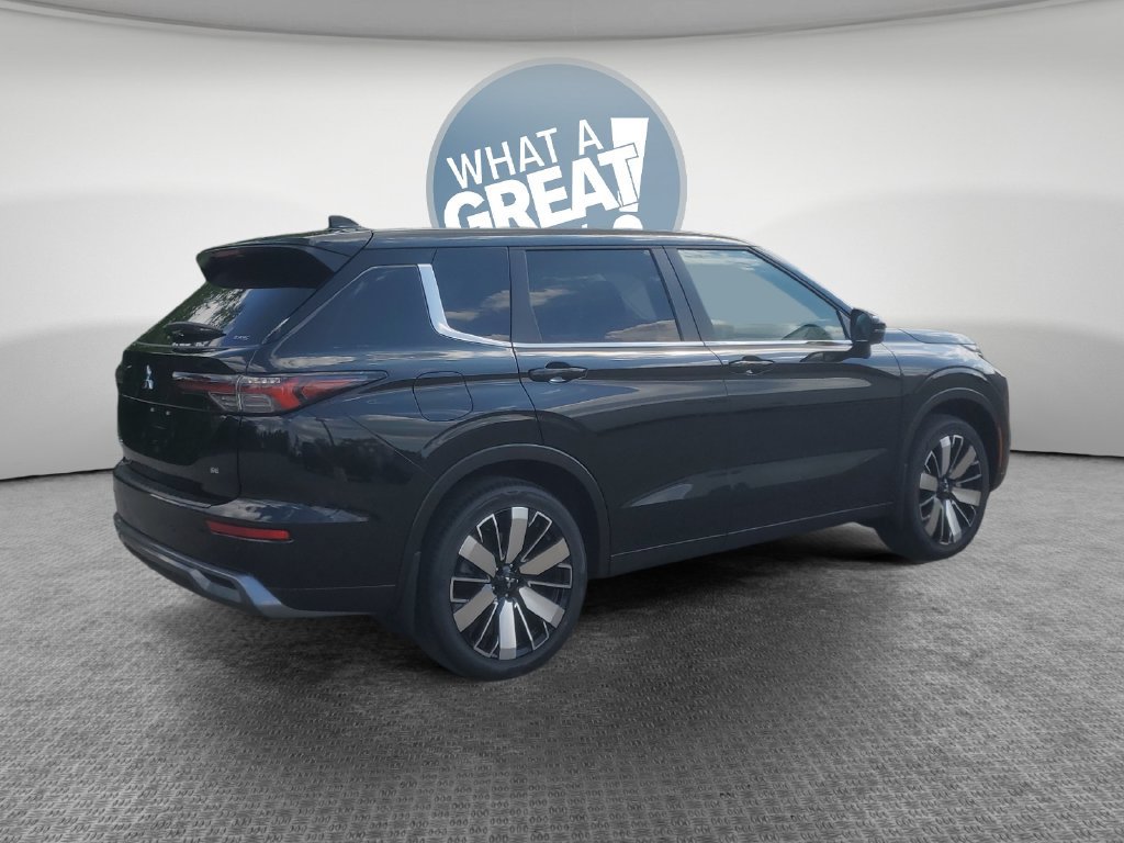 New 2026 Mitsubishi Outlander SE AWD/4WD image 3
