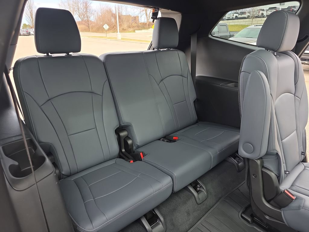 Used 2022 Buick Enclave Essence w/ Experience Buick Package image 12