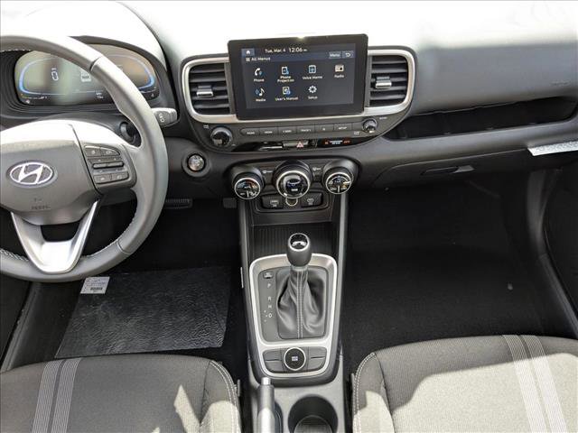 Used 2025 Hyundai Venue SEL FWD image 18