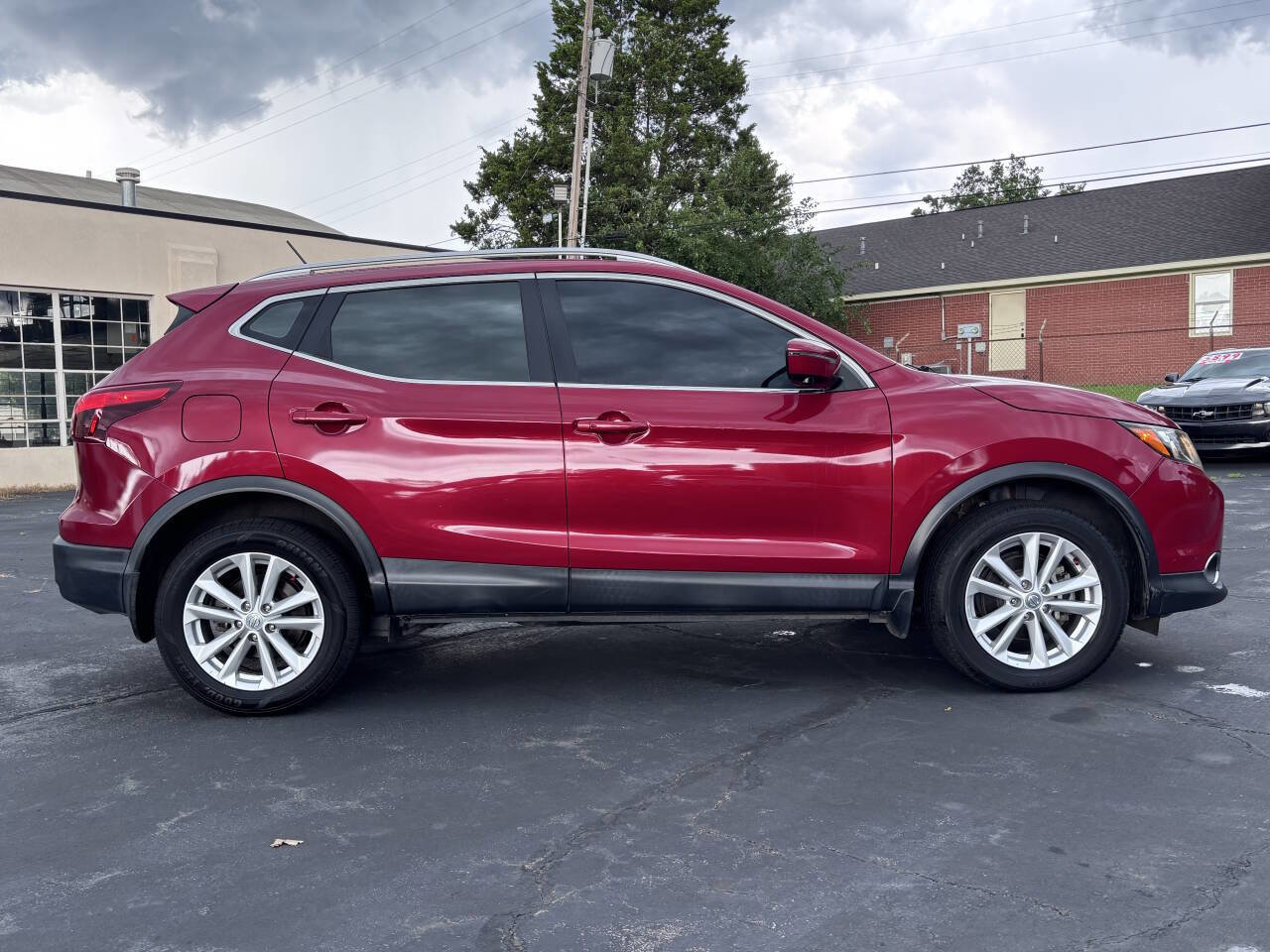 Used 2018 Nissan Rogue Sport SV w/ SV Technology Package image 4