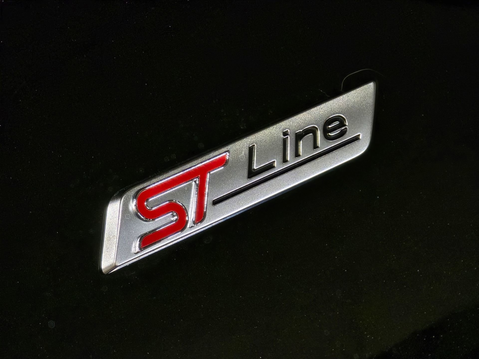 New 2025 Ford Escape ST-Line w/ Tech Pack #1 image 17