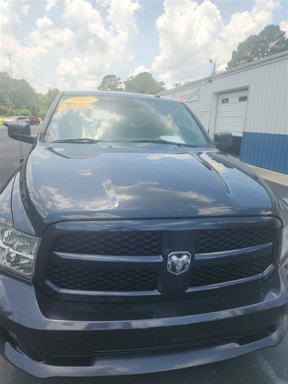 Used 2018 RAM 1500 Express image 2