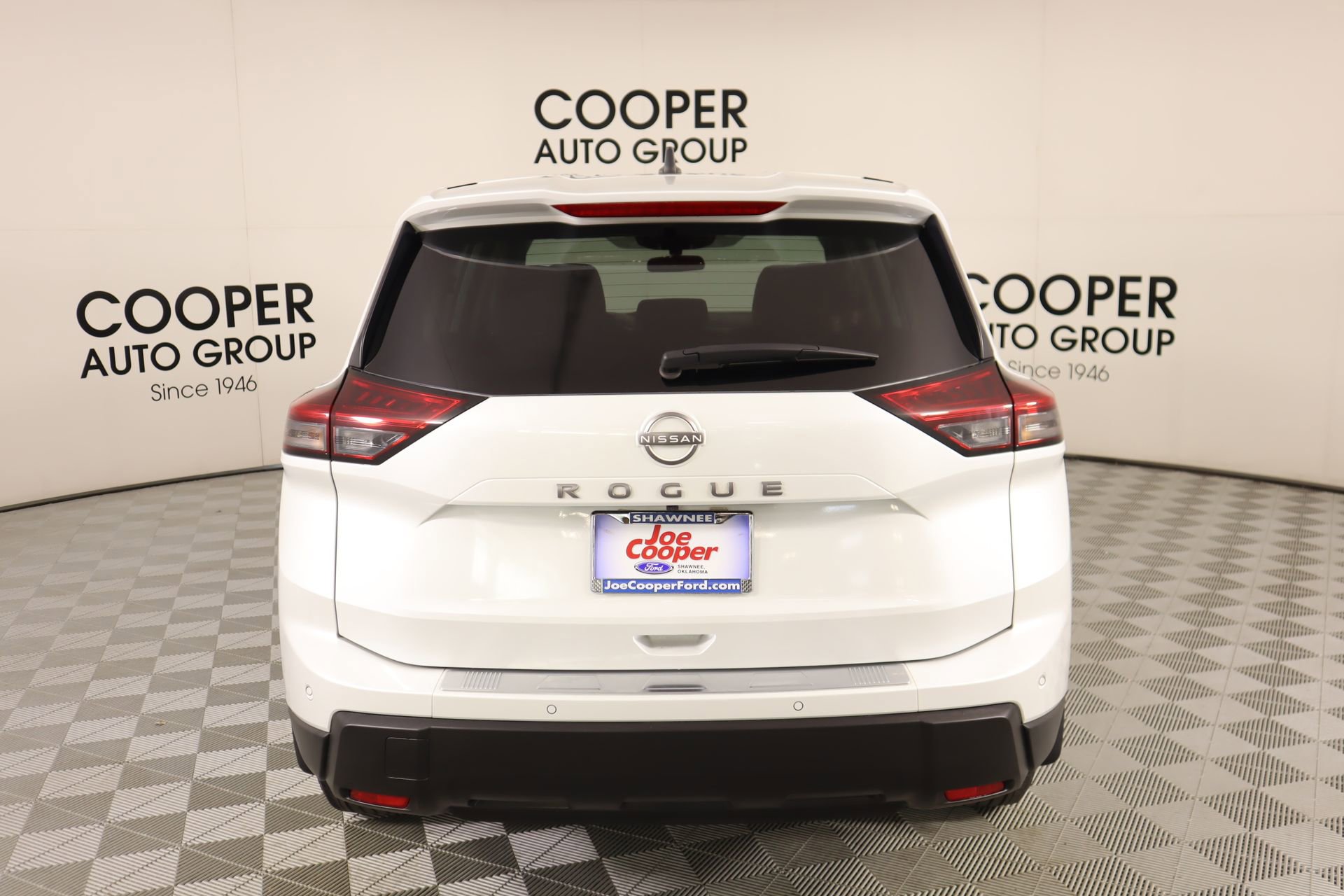Used 2024 Nissan Rogue S image 20