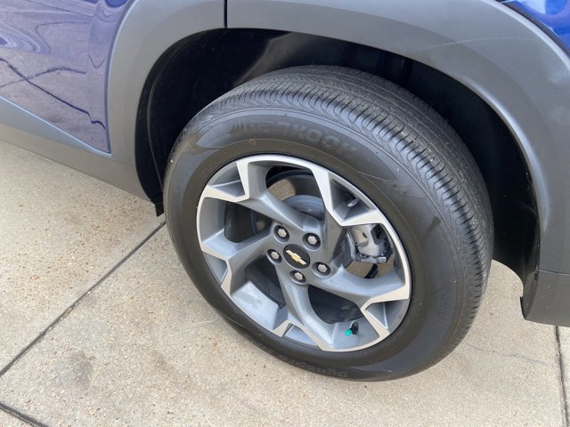 Used 2024 Chevrolet Trax LT w/ Driver Confidence Package FWD image 31