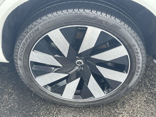 Used 2024 Volvo XC90 T8 Ultimate AWD/4WD image 8