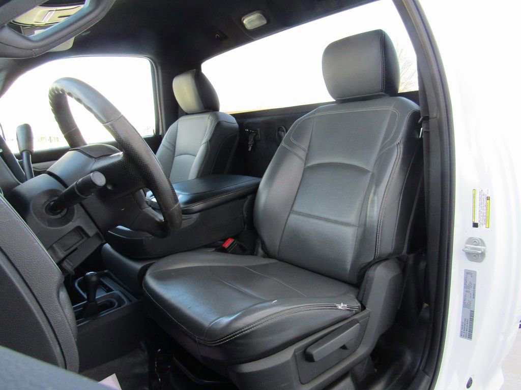 Used 2022 RAM 5500 Tradesman image 15