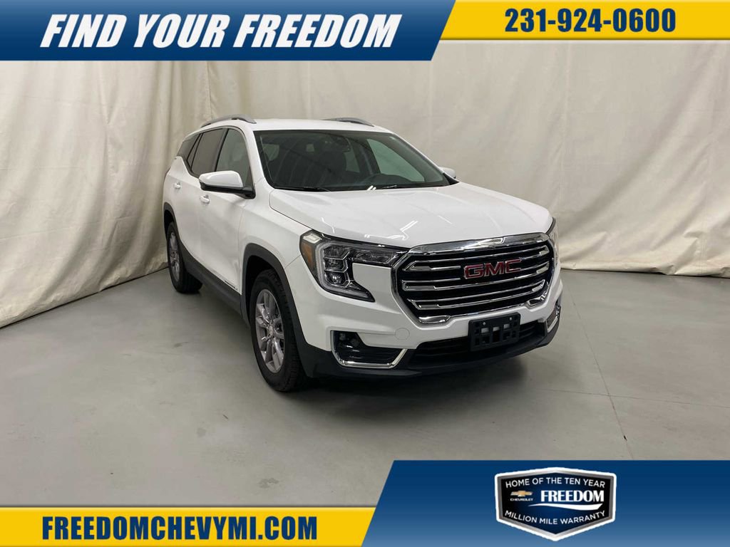 Used 2024 GMC Terrain SLT image 1