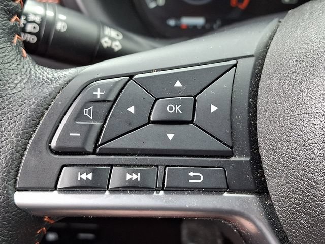 Used 2023 Nissan Kicks SR w/ SR Premium Package FWD image 22