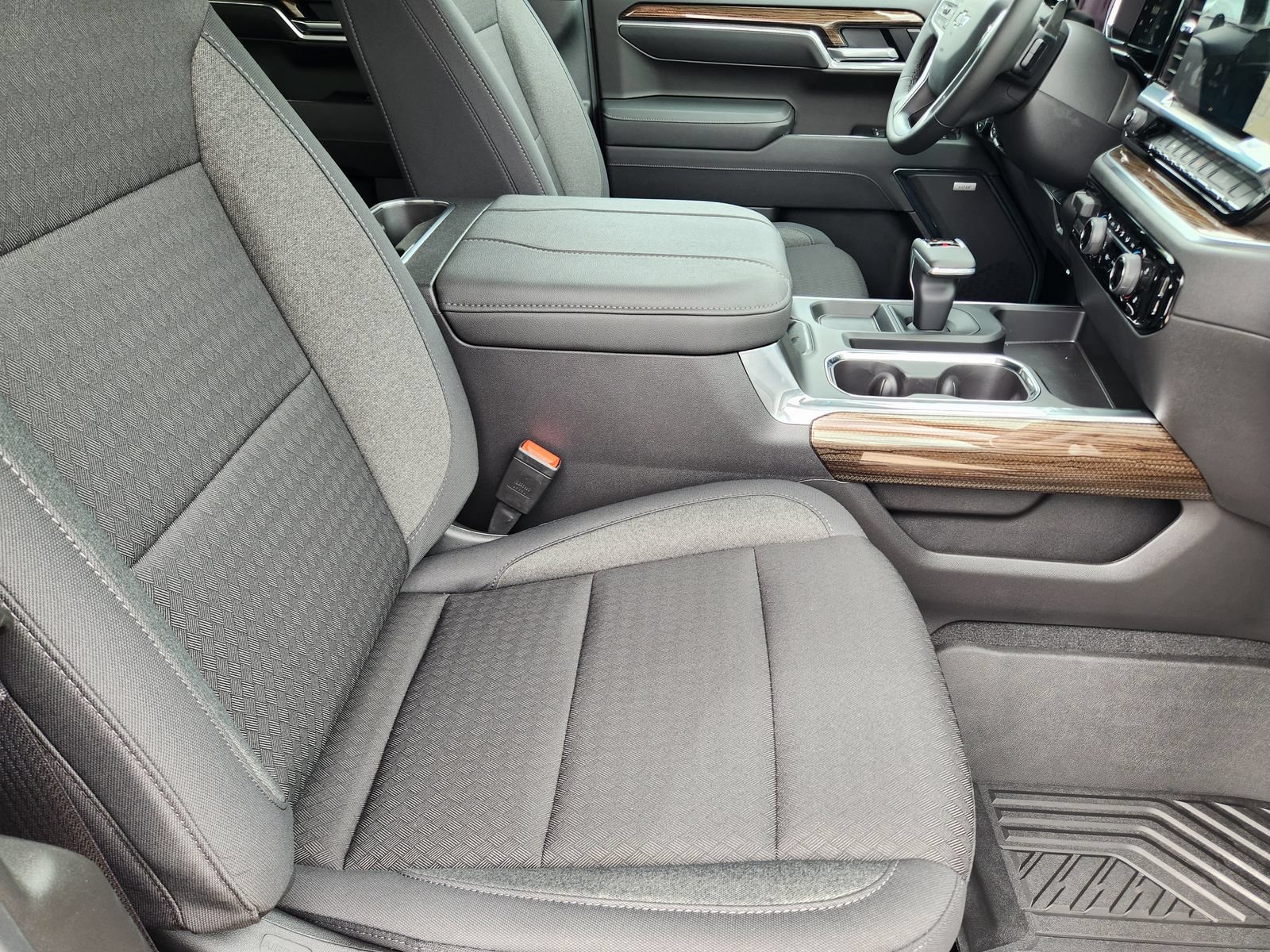 New 2026 Chevrolet Silverado 1500 LT Trail Boss w/ Convenience Package II AWD/4WD image 14
