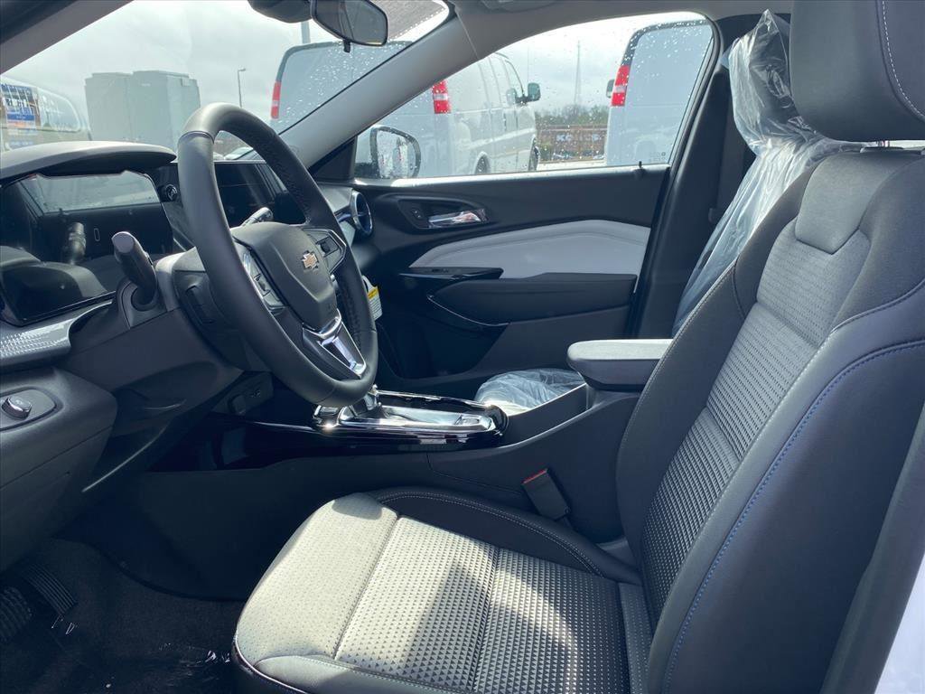 New 2026 Chevrolet Trax LT w/ LT Convenience Package image 13