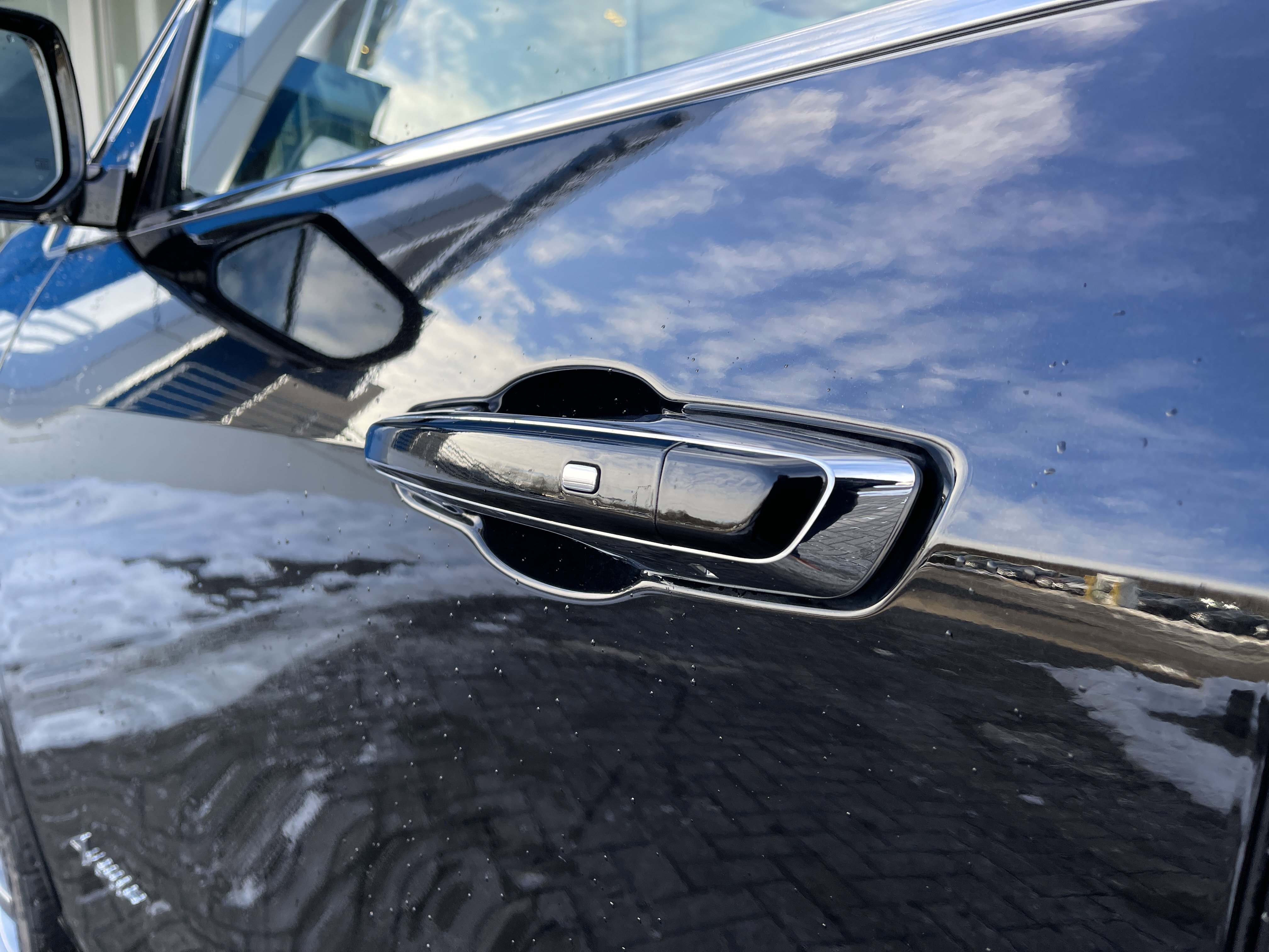 Used 2025 Buick Enclave Avenir w/ Super Cruise Package image 14