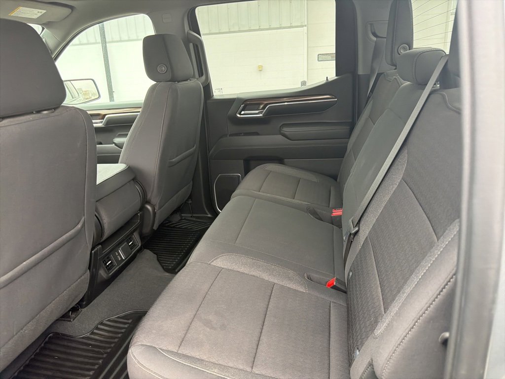 Used 2024 Chevrolet Silverado 1500 LT image 9
