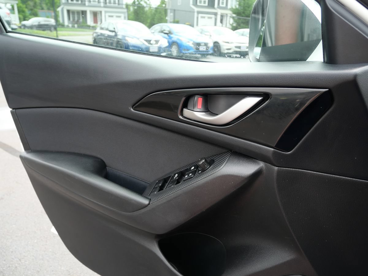 Used 2015 MAZDA MAZDA3 i Touring FWD image 15