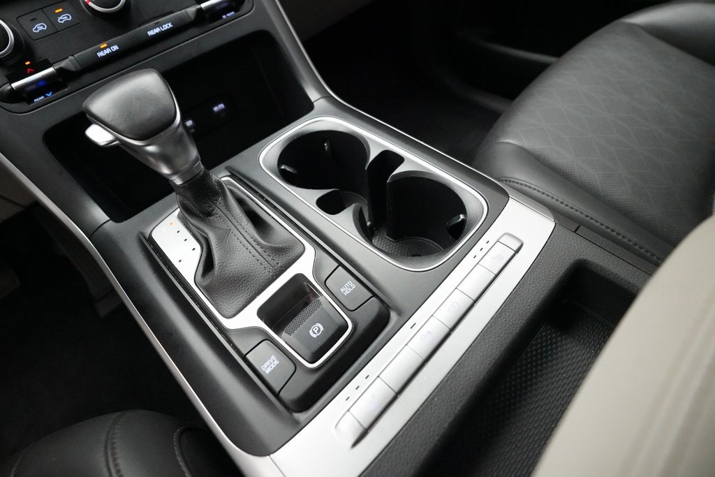 Certified 2024 Kia Carnival LX image 17