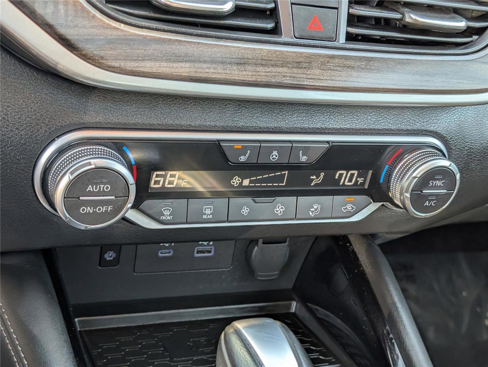 Used 2024 Nissan Altima 2.5 SL FWD image 26