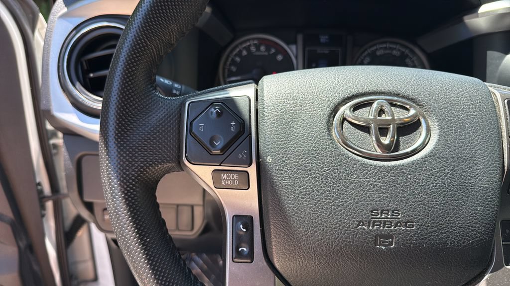 Used 2023 Toyota Tacoma SR5 w/ SR5 Appearance Package RWD image 20
