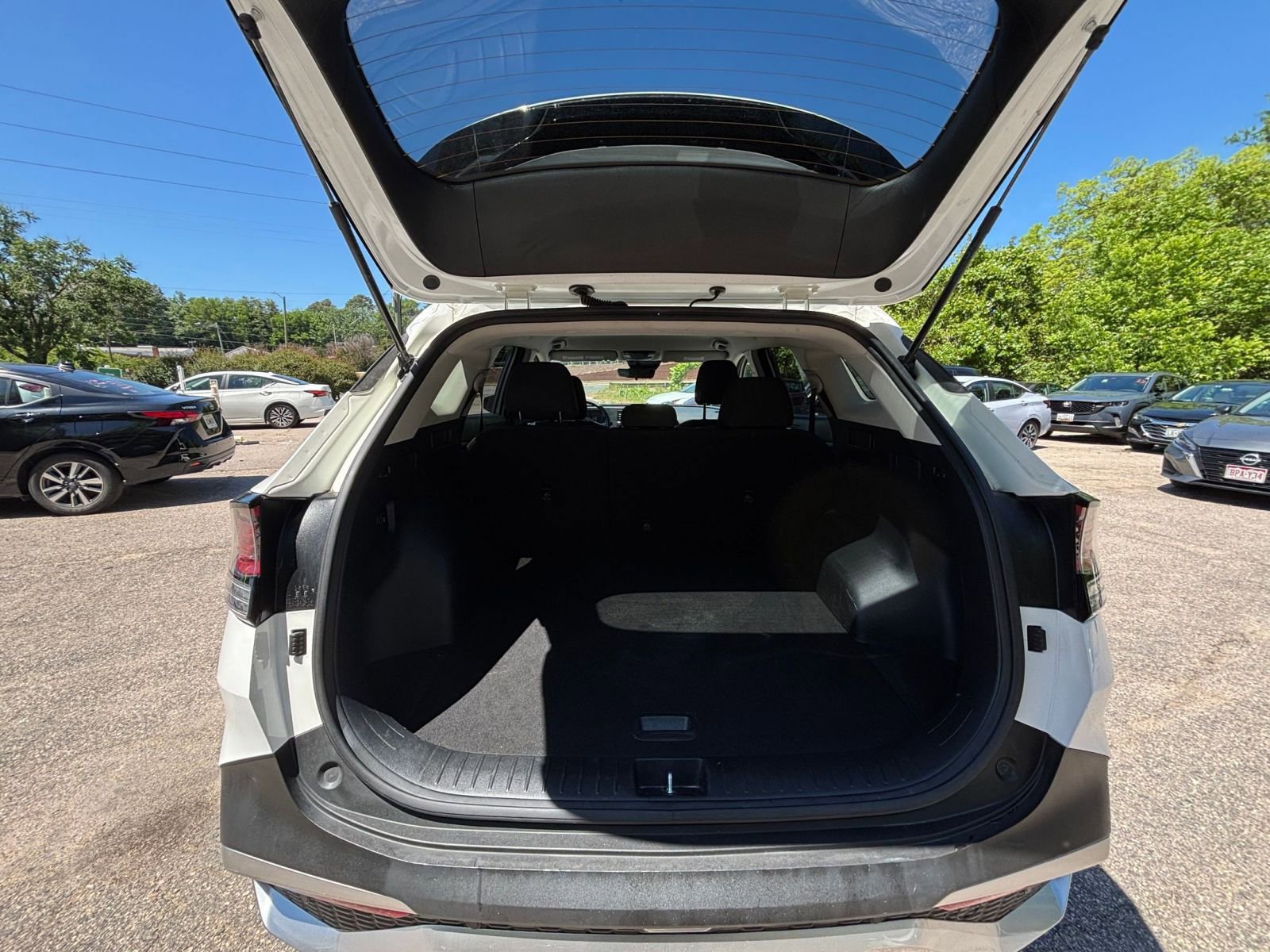 Used 2025 Kia Sportage LX FWD image 29