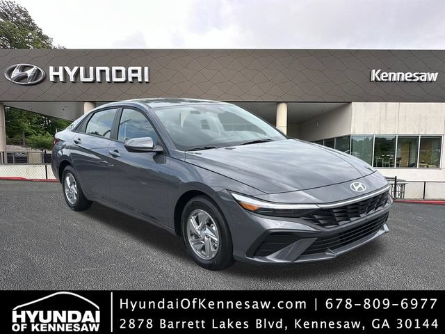 New 2026 Hyundai Elantra SE