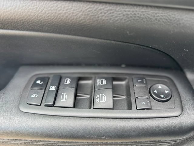 Used 2022 Jeep Grand Cherokee Laredo X AWD/4WD image 11