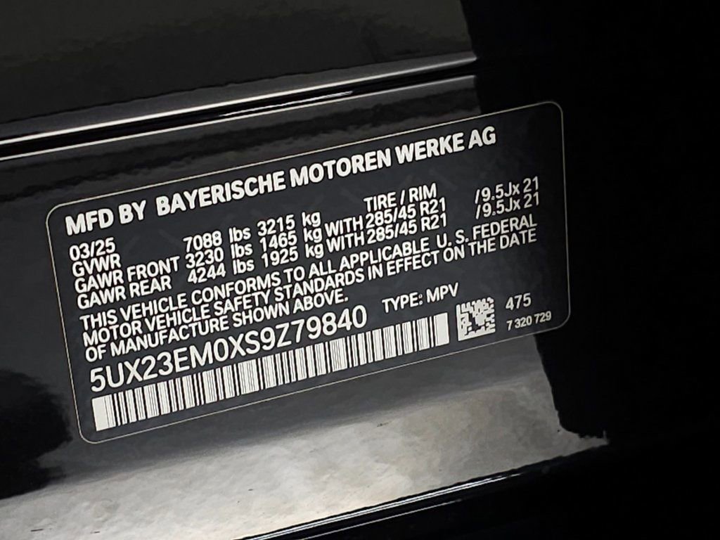 Used 2025 BMW X7 xDrive40i w/ Climate Comfort Package image 40