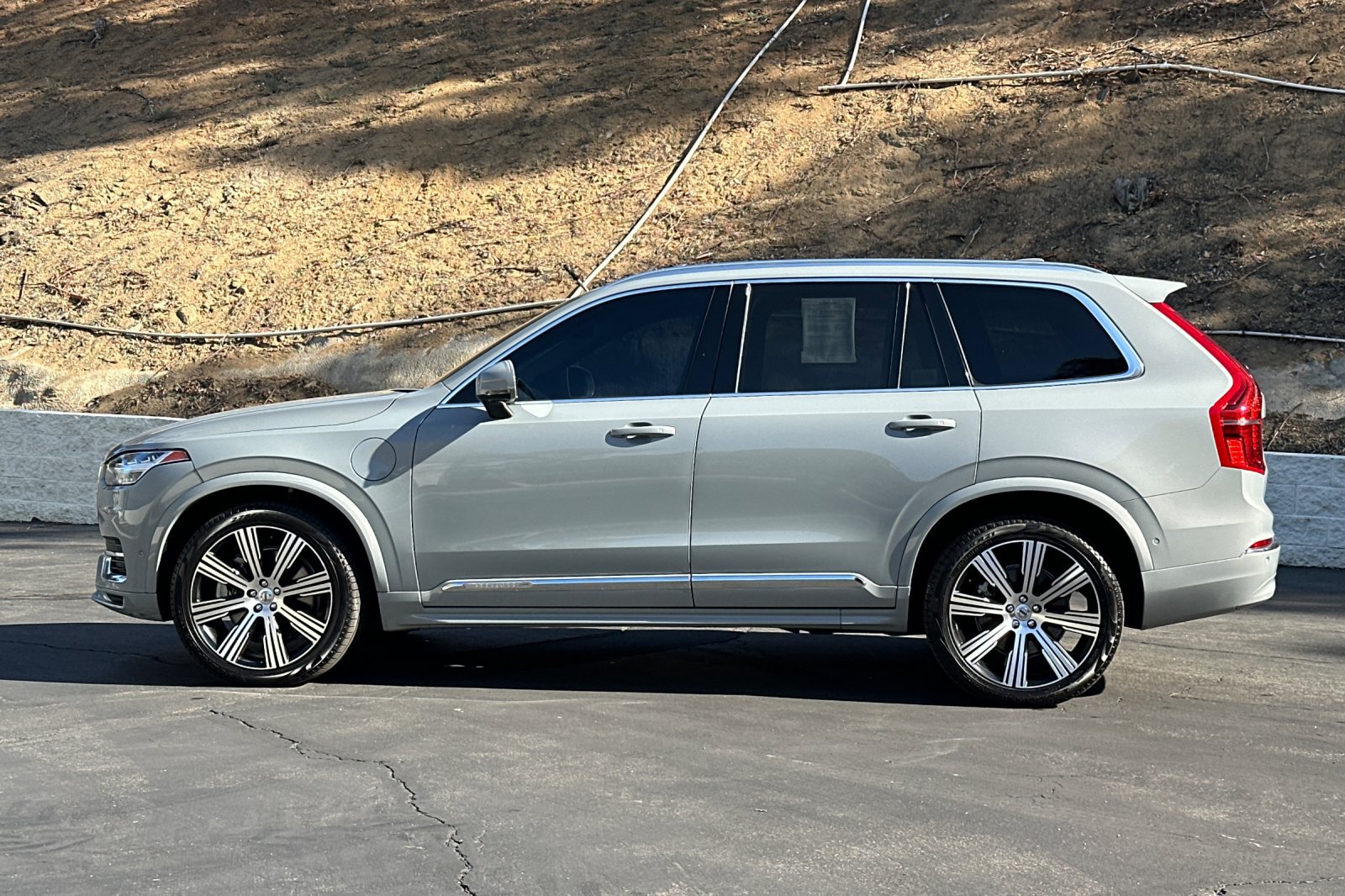 Certified 2024 Volvo XC90 T8 Plus w/ Protection Package Premier AWD/4WD image 8