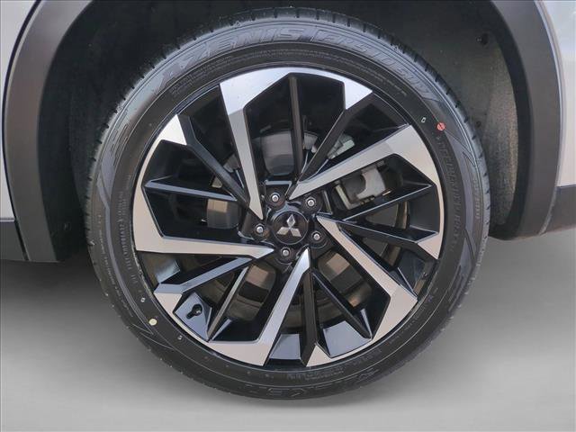 Used 2024 Mitsubishi Outlander SE image 24