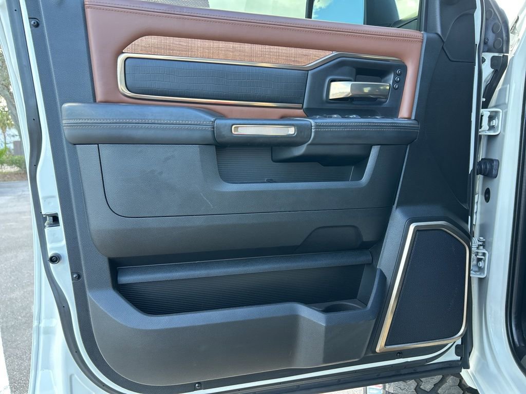 Used 2023 RAM 2500 Limited image 33